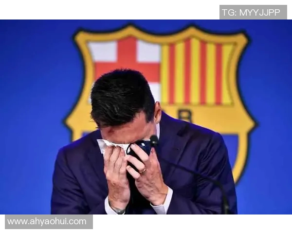 足球明星在比赛中情绪失控泪洒赛场感人瞬间引发球迷共鸣